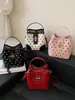 Bolso de hombro para mujer de estilo coreano, nicho, 2026, nuevo, moderno y único, bolso de axila de lunares de nicho