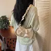 Nueva colección de verano 2026: bolso de moda con correa de cadena en forma de nube, un bolso cruzado blanco elegante y sofisticado para mujer, perfecto para cualquier atuendo