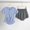 Conjunto Fitness de Verão Feminino Profissional Plus Size Corrida Secagem Rápida Pilates Yoga Treinamento Roupa Esportiva Top de Manga Curta com Decote V
