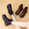 Botas de Couro Macio Quente Retrô Outono/Inverno 2025 para Mulheres Nova Moda Estilo Britânico Plataforma Salto Grosso Versátil Botas Curtas