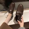 Mocasines de cuero suave para mujer, nuevo estilo coreano de otoño, con hebilla metálica, slip-on de tacón bajo, zapatos casuales versátiles