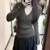 Suéter de punto con cuello en V y manga larga estilo Hong Kong para mujer, nueva colección otoño/invierno, diseño ajustado, capa interior chic, top de moda