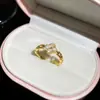 Anillo Abierto de Flor de Zirconia Nuevo 2026 con Diseño Elegante, Anillo Estilo Bosque, Sensación de Lujo Ligero y Gama Alta, Anillo para Dedo Índice para Mujer