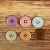 Botones de Caramelo Colorido Fruta Natural Borde Ancho Mediano Convexo Cuatro Agujeros Casuales para Traje Pantalón Chaqueta Abrigo