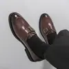 Mocasines de hebilla grande transfronterizos, slip-on, moda, versátiles, zapatos de cuero para hombre, estilo británico, zapatos casuales retro, zapatos para hombre para todas las estaciones
