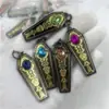 Colgante de ataúd de metal, Regalos de juegos de mesa oscuros, Joyería gótica extraña, Regalos periféricos de animación de juegos de fantasía