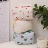 Estilo Japonés Oso Suave Crema Bolsa de Lápices Acolchada Floral Bolsa de Almacenamiento para Cosméticos y Artículos Varios Bolsa Pequeña Portátil para Viaje