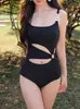 Traje de Banho de Aparência Sofisticada Feminino Peça Única Corte Triângulo Sexy Preto Costas Nuas Resort de Águas Termais Praia Maiô Ins