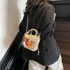 La popular bolsa tejida a mano de este año para mujer 2025 verano nuevo bolso de mano nicho bandolera cubo de paja