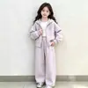 Conjunto de Moletom para Meninas Primavera e Outono 2026 Novo Outono Infantil Estiloso para Meninas Crianças Mais Velhas Roupa de Outono Roupa Esportiva Conjunto de Duas Peças