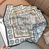 Lenço Quadrado de Algodão e Linho com Toque de Seda, Padrão Espinha de Peixe Dupla Face, Estilo Retrô 65, para Mulheres, Estampado, Lenço de Pescoço para Viagem e Praia, Proteção Solar
