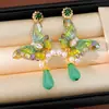 Pendientes Vintage de Aguja de Plata con Mariposas de Circonita y Perlas, Lujo Ligero y Sensación de Alta Gama, Pendientes Retro Exquisitos