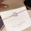 Design Minimalista Francês Pingente de Flor Pulseira Ajustável, Sensação de Luxo Leve de Alta Qualidade, Acessório de Mão Fresco e Doce para Mulheres