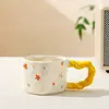 Caneca Cerâmica Floral em Formato de Coração, Copo de Água de Alto Valor Estético, Caneca Criativa Esculpida à Mão, Caneca de Presente Promocional, Pode Adicionar Logo