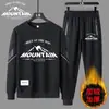 Comercio Exterior Conjunto Deportivo Casual de Terciopelo Suelto y Cómodo para Hombre Primavera y Otoño Conjunto de Dos Piezas: Sudadera de Cuello Redondo y Pantalones de Chándal