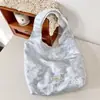 5422 Bolso de Hombro Versátil de Gran Capacidad Azul Fresco Jacquard Mariposa Estilo Chaleco Nicho Bolso de Commuter para Mujer