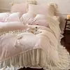 Invierno Francés Lujo Ligero Tallado Terciopelo de Leche Juego de Cuatro Piezas Estilo Princesa Terciopelo de Coral Encaje Funda Nórdica Cálida Engrosada Falda de Cama
