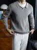 ¡Lujo de viejo dinero! Suéter cálido, suave y elástico de otoño e invierno para hombre, estilo retro, con cuello de gaviota y rayas acanaladas