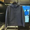 Chaqueta con capucha de estilo europeo nuevo para otoño, elegante y versátil, cortavientos casual negro europeo simple y moderno