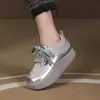 Zapatillas Casuales Blancas de Cuero de Venta Caliente en Tiktok 2026, Zapatos de Plataforma Gruesos de Moda y Cómodos, Versátiles Zapatos con Cordones