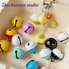 Accesorios para Joyería de Campanilla Pequeña con Combinación de Colores Lindos Llavero Color Caramelo Pintura Metálica Material para Pulsera DIY