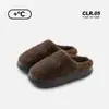 Novas pantufas de inverno femininas de algodão para uso doméstico, internas com sola grossa, forradas com pelúcia, quentes, pantufas peludas de casal, masculinas antiderrapantes