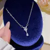 Collar Personalizado Soul Key, Colgante de Nicho de Lujo Ligero, Sensación de Alta Gama, Cadena para Clavícula Súper Brillante con Diamantes Completos para Chica Dulce