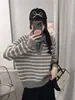 Novo suéter de malha vintage listrado falso de duas peças para outono e inverno para mulheres, peça externa de malha casual solta e versátil