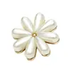 Botones metálicos de flor de perla blanca y margarita, botones versátiles con forma de pétalo para abrigos de piel, suéteres y trajes