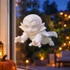 Una decoración de fantasma que atraviesa la ventana, decoración de ventana de fantasma, decoración de Halloween 3D de fantasma atravesando el cristal