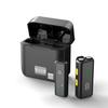 Novo Microfone de Lapela Sem Fio com Estojo de Carregamento, Visor Digital, Transmissão ao Vivo Móvel, Microfone de Gravação com Redução de Ruído, Um para Dois