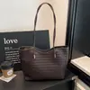 Bolso para Mujer 2026 Transfronterizo Nuevo Verano Retro Textura Tejida Bolso de Hombro Único Gran Capacidad Bolso Tote para Viajes Diarios Venta al por Mayor
