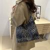 Bolsa de Grande Capacidade para Mulheres 2026 Novo Estilo Casual Versátil Bolsa de Ombro Bolsa Tote para Estudantes Universitários Deslocamento para Aula