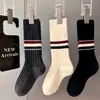 Meias Tb para Meninas, Meias de Cano Médio Outono e Inverno para Mulheres, Espessadas e Quentes, Meias Largas Combinadas com Calças Shark, Meias Listradas Modernas para Mulheres