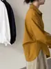 Camisa de manga larga con cuello para mujer, que irradia un ambiente sofisticado y lujoso, rejuvenecedora, elegante, de corte holgado y con un estilo relajado y sin esfuerzo. Nueva ropa de abrigo para mujer de principios de otoño 2026