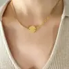 Collar de cadena con colgante de marca redonda inglesa, estilo hip hop, estilo europeo y americano, cadena de acero de titanio para clavícula, P789