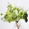 Flores artificiais em tons de verde, de haste única, para decoração de local de casamento, decoração de salão de casamento de luxo, arranjos florais de plástico