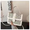 Bolsa Feminina Patchwork Estampada com Letra Personalizada 2026 Nova Fivela de Cinto Retrô Bolsa Transversal de Ombro Pequena Quadrada para Mulheres