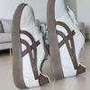 Novedad Moda Casual Retro Primavera/Verano 2026 Zapatos de Mujer Rojos con Volantes Tenis Versátiles para Comercio Transfronterizo