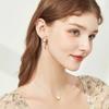Aretes de Flor con Micro-Incrustaciones de Diamantes de Zirconia Rosa Brillante, Aretes Pequeños Dulces de Concha con Forma de Flor, Estilo Caliente de Douyin