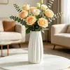 Flores decorativas de escritorio estilo nórdico transfronterizas, macetas de plástico, jarrones decorativos de flores secas, jarrones de plástico simples creativos de alta gama