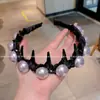 Faixa de Cabelo Coreana de Luxo Leve Alta em Off-White com Strass e Pérolas, Ondulada com Dentes, Fofa, Design de Usar ao Contrário, Faz o Rosto Parecer Menor