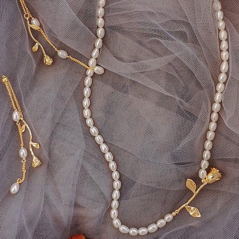 欧美复古玫瑰花朵项链 小众设计感14k注金珍珠项链