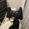 Bolso de hombro elegante simple de color sólido para mujer 2024 primavera y verano estilo coreano estilo occidental bolso de axila moda bolso cuadrado pequeño para mujer
