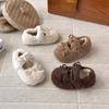 Sapatos Peludos de Menina 2025 Inverno Novos Sapatos Infantis Sapatos de Algodão de Princesa para Meninas Sapatos Bebê Touca Forrados com Lã de Algodão Duplo