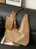 Ropa de Trabajo Casual Retro Bolso de Gran Capacidad para Mujer 2026 Nuevo Otoño e Invierno Bolso Tote de Gamuza Estilo Coreano de Nicho Bolso de Hombro