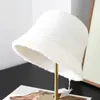 Sombrero de Pescador de Mezcla de Lana Nuevo para Otoño e Invierno Estilo Coreano para Mujer Versátil Color Liso Que Afina el Rostro Sombrero de Cubo Gorro Cálido