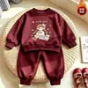 Conjunto Doce para Meninas 2026 Novo Outono/Inverno Moletom com Forro de Lã Moda Infantil Conjunto Casual Elegante de Duas Peças para Volta às Aulas