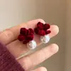 Elegantes Brincos de Flor de Veludo Vermelho para Mulheres, Modernos e de Alto Padrão, Estilosos e Versáteis, Acessórios de Orelha Simples e Doces