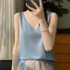 Camisola de Cetim de Seda com Alças Duplas Colete Feminino Verão 2024 Novo Estilo Curto Slim com Decote em V Top Interno Camiseta